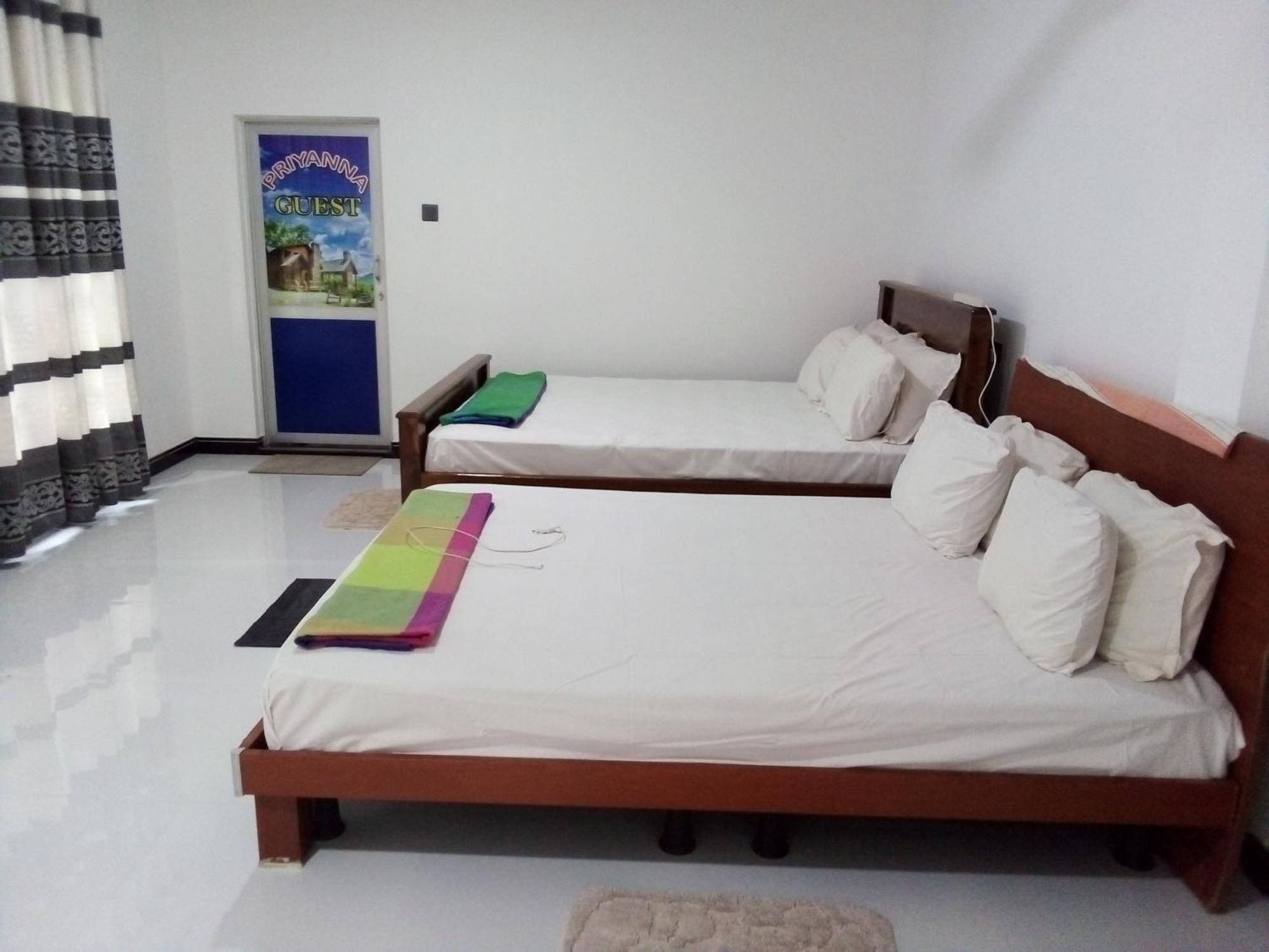 Priyanna Guest, Forest View โปลอนนารูวา ห้อง รูปภาพ
