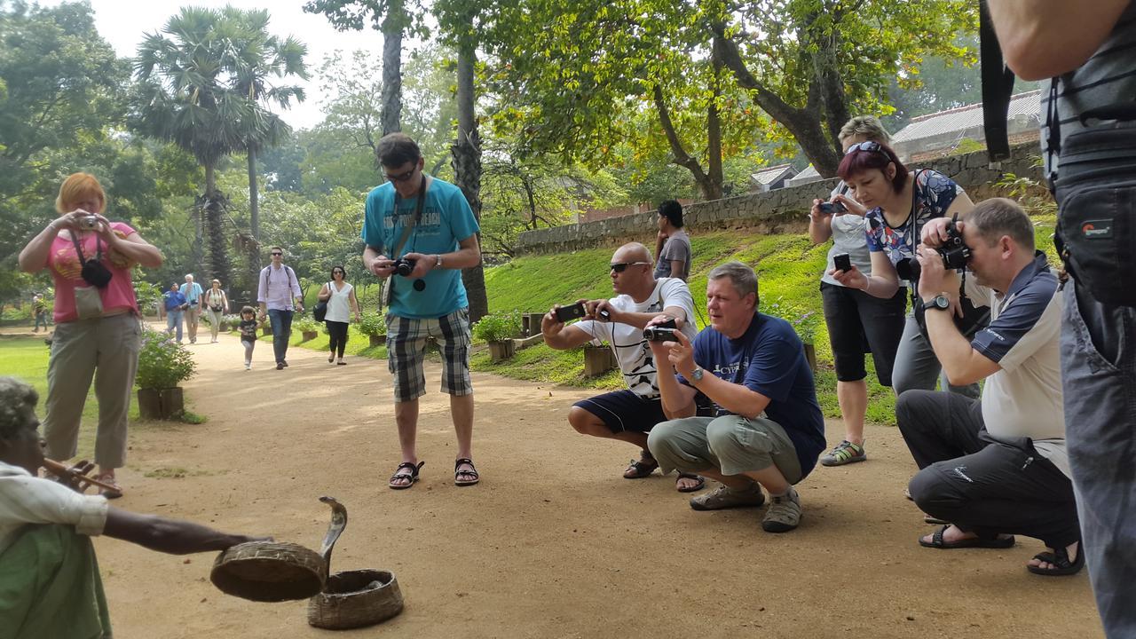 Priyanna Guest, Forest View โปลอนนารูวา ภายนอก รูปภาพ