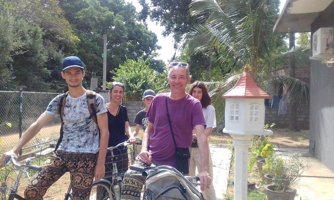 Priyanna Guest, Forest View โปลอนนารูวา ภายนอก รูปภาพ